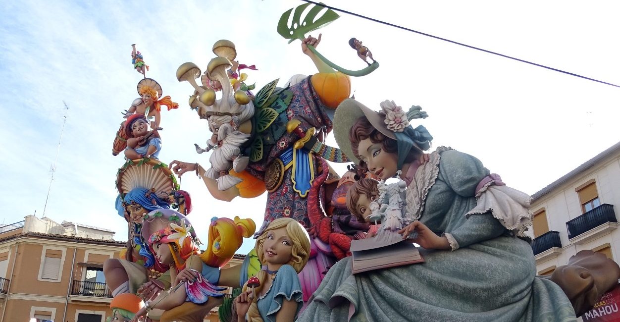 A guide to experiencing the Fallas of Valencia 2025 like a local