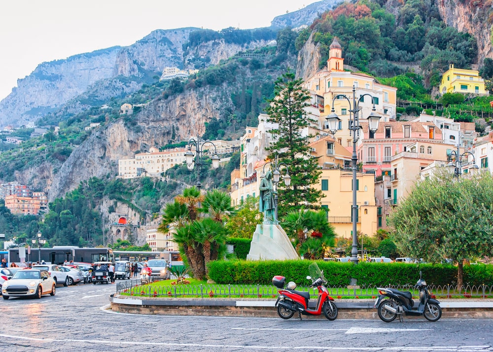 amalfi moto